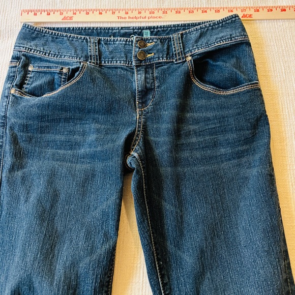 American Rag Classic Jeans Mid Flare Denim Juniors Size 11 R Denim - Picture 4 of 7